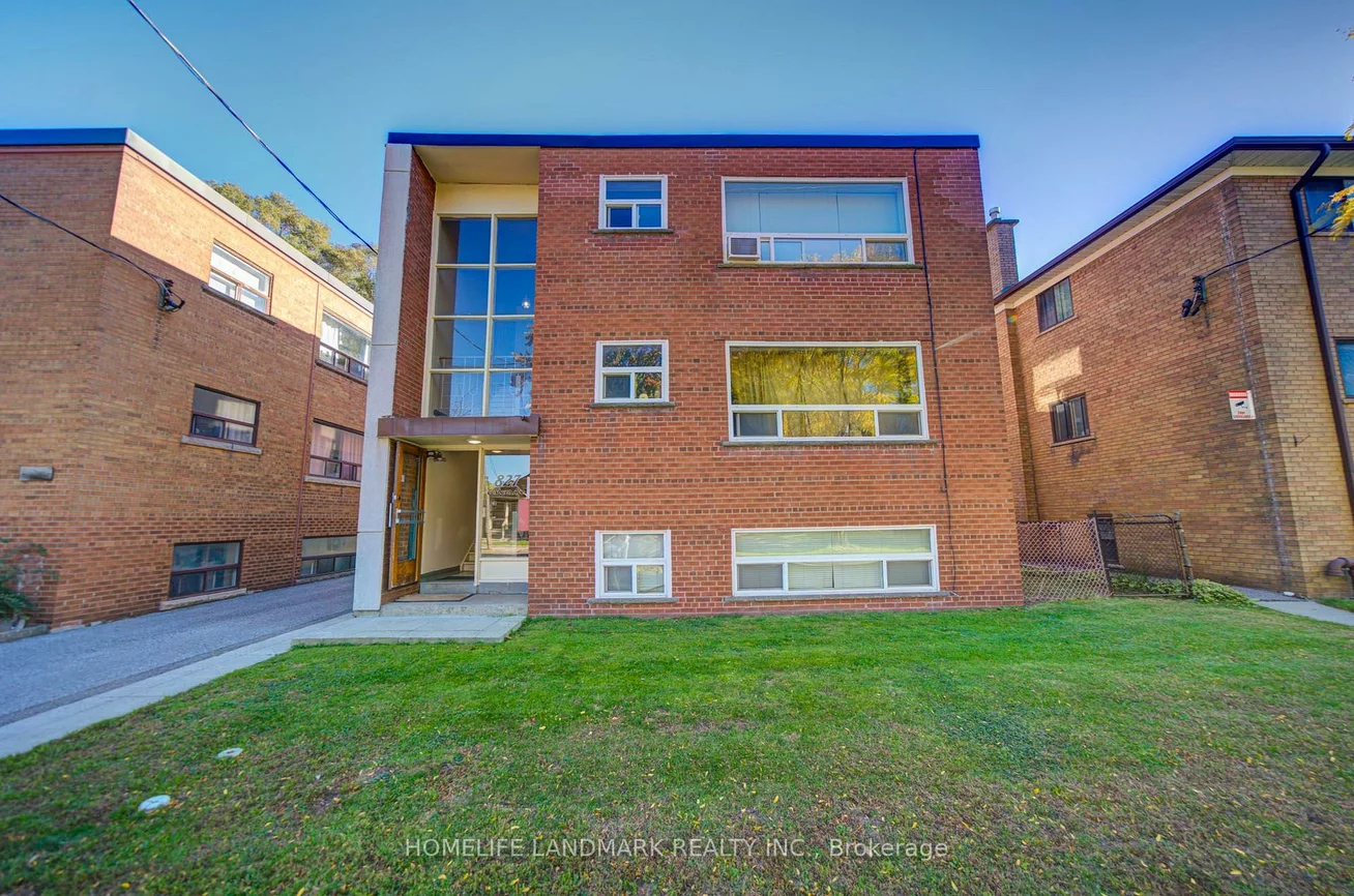 827, Cosburn, Woodbine-Lumsden, Toronto