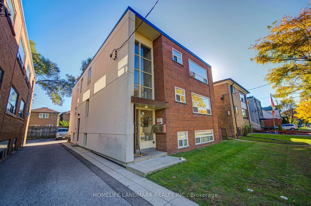 827, Cosburn, Woodbine-Lumsden, Toronto