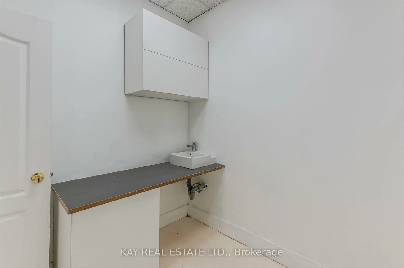 1394, Gerrard, Greenwood-Coxwell, Toronto