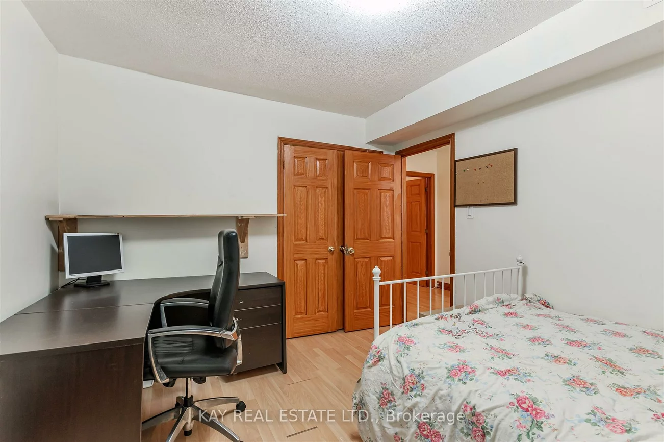 1394, Gerrard, Greenwood-Coxwell, Toronto