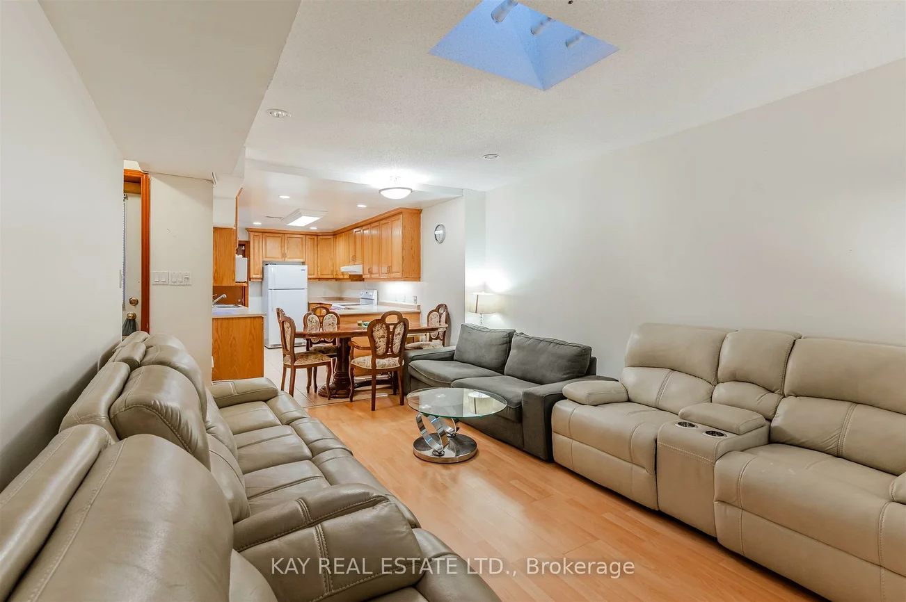 1394, Gerrard, Greenwood-Coxwell, Toronto