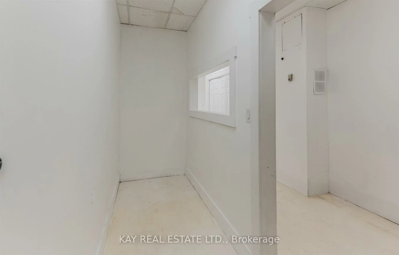 1394, Gerrard, Greenwood-Coxwell, Toronto