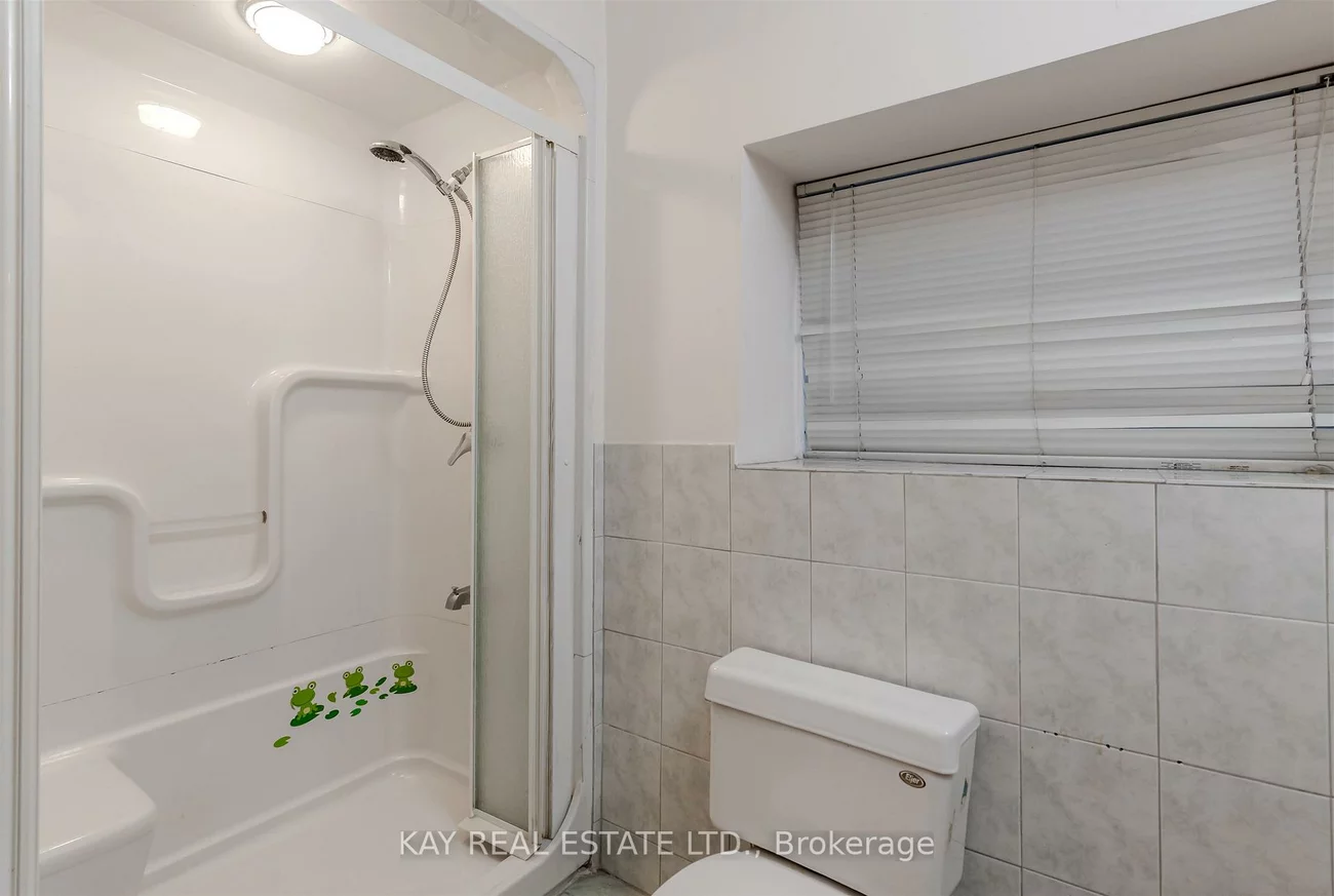 1394, Gerrard, Greenwood-Coxwell, Toronto