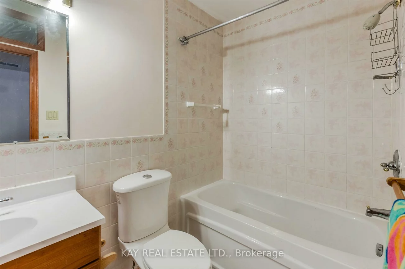 1396, Gerrard, Greenwood-Coxwell, Toronto