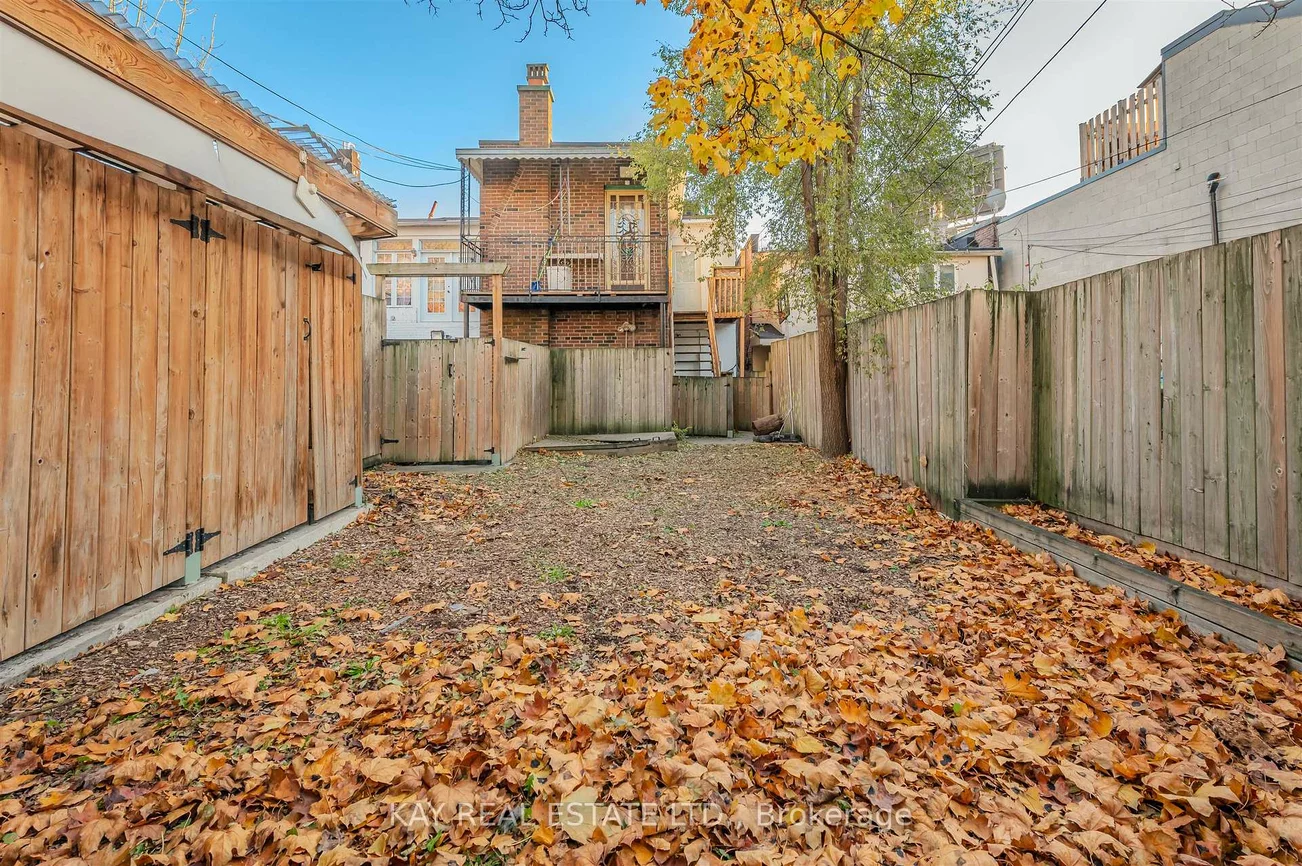 1396, Gerrard, Greenwood-Coxwell, Toronto