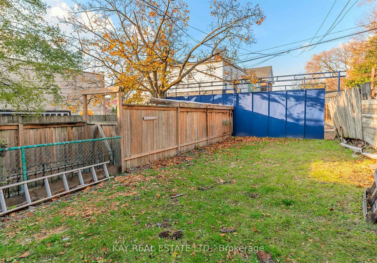 1396, Gerrard, Greenwood-Coxwell, Toronto