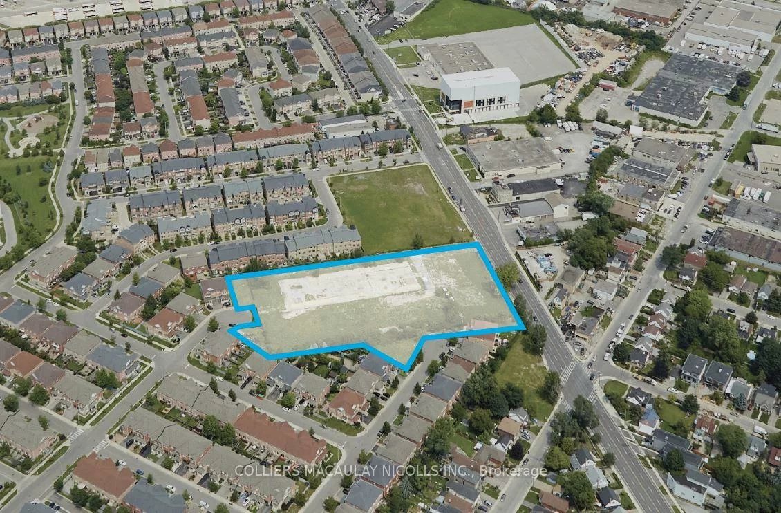 250, Danforth, Clairlea-Birchmount, Toronto