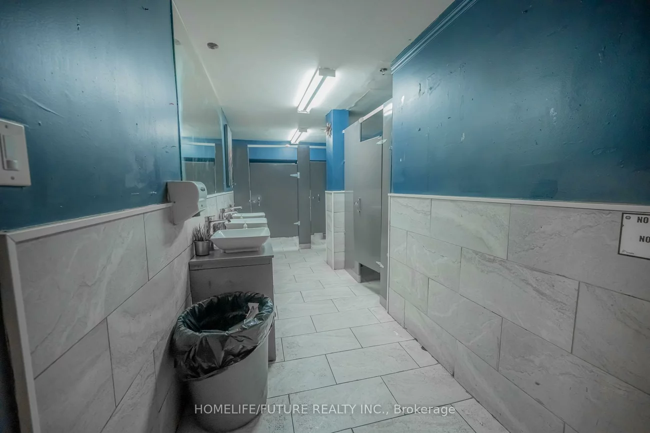 880, Ellesmere, Dorset Park, Toronto