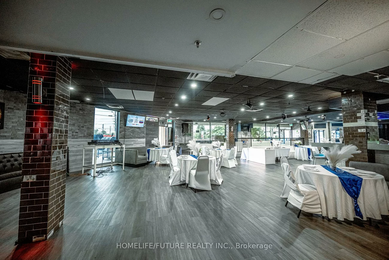 880, Ellesmere, Dorset Park, Toronto