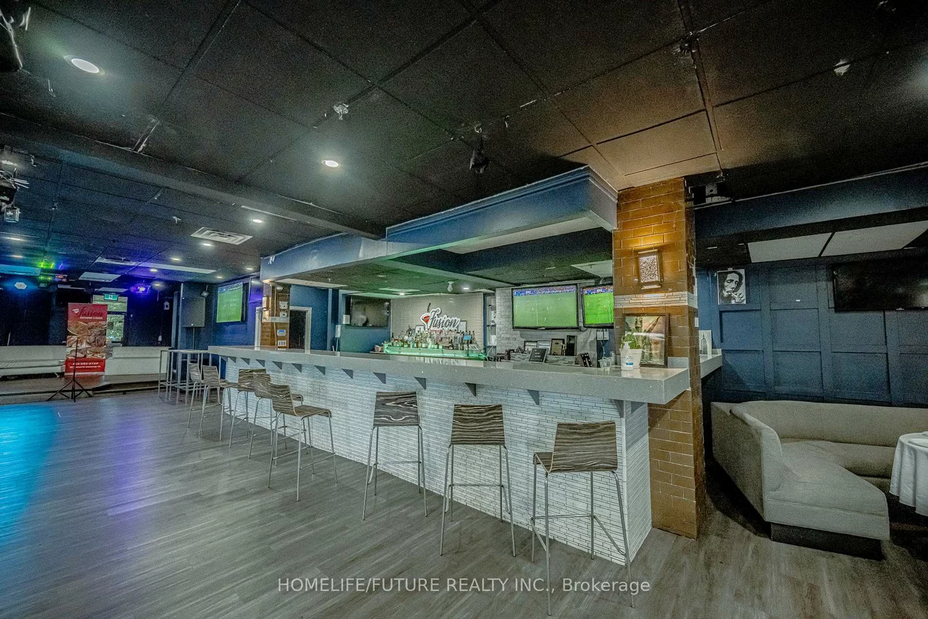 880, Ellesmere, Dorset Park, Toronto