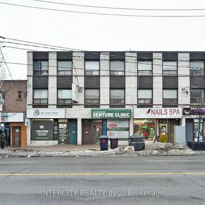 1752, Eglinton, Briar Hill-Belgravia, Toronto