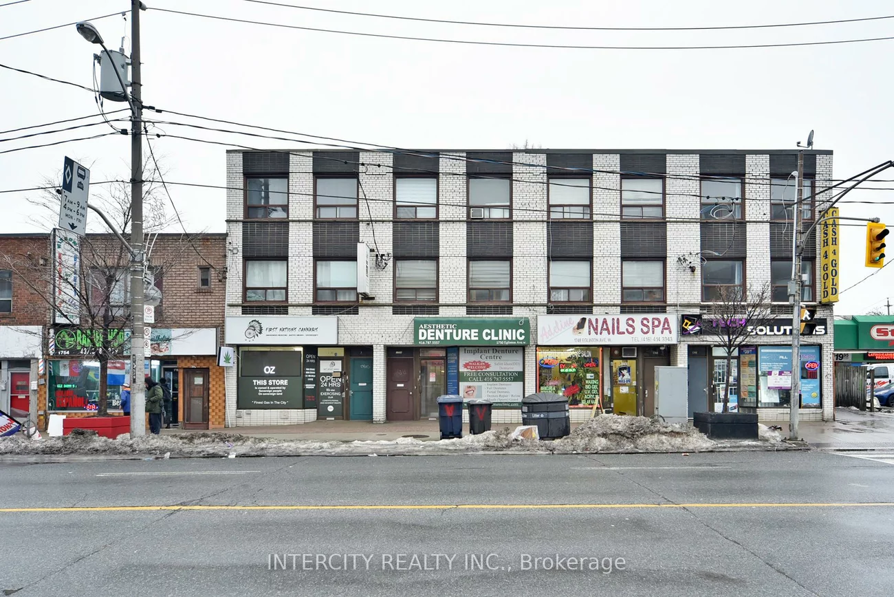 1750, Eglinton, Briar Hill-Belgravia, Toronto