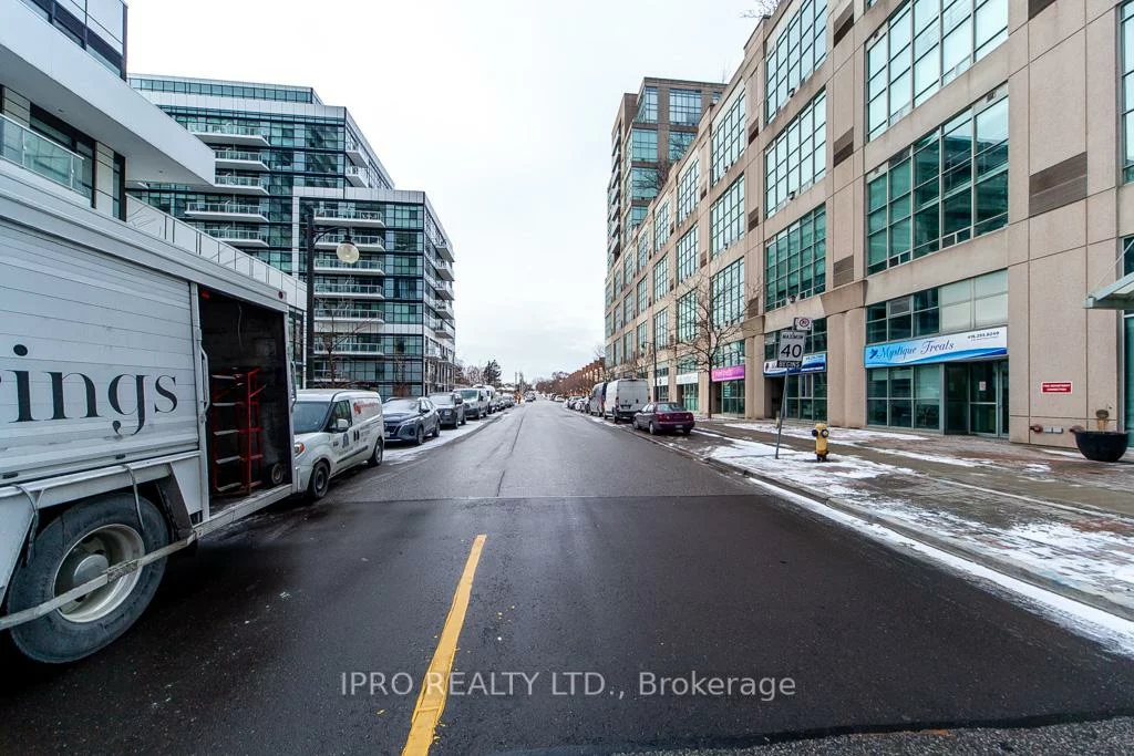 272, Manitoba, Mimico, Toronto