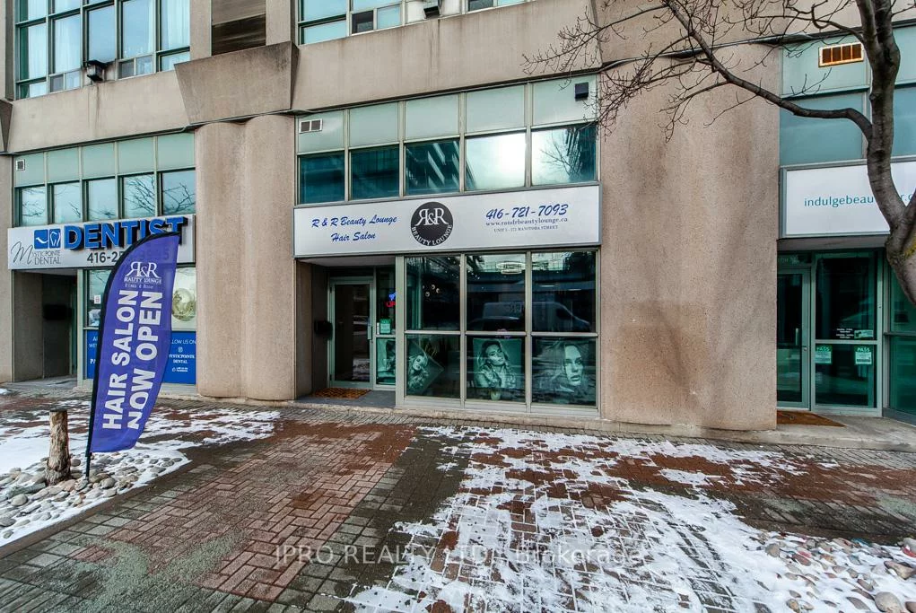 272, Manitoba, Mimico, Toronto