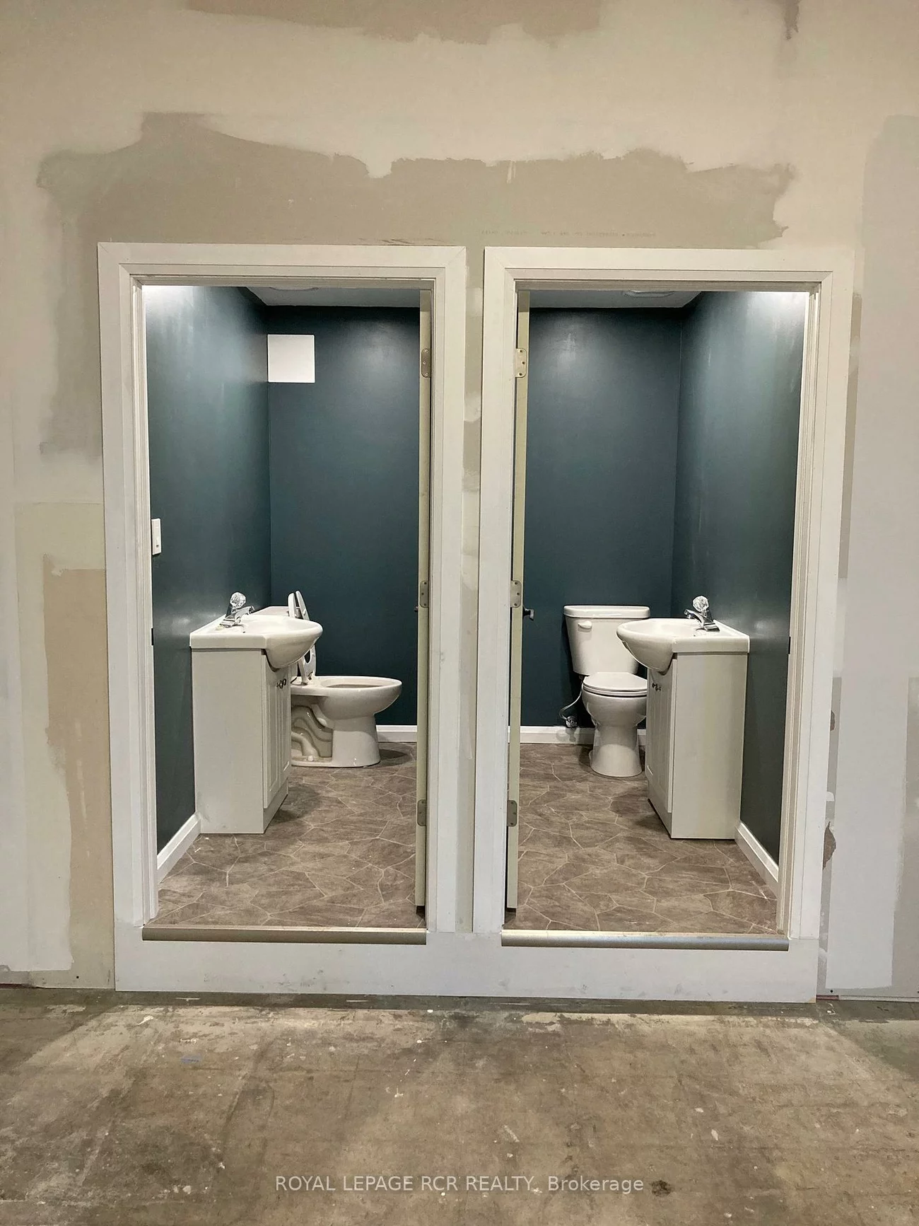 26, Airview, West Humber-Clairville, Toronto