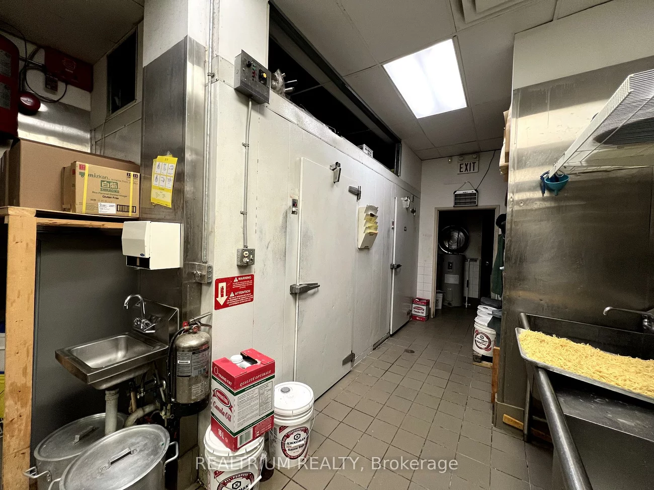 1077, Wilson, Downsview-Roding-CFB, Toronto