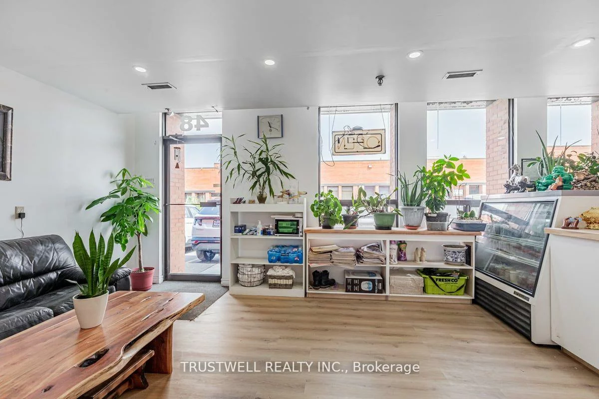 750, Oakdale, Glenfield-Jane Heights, Toronto