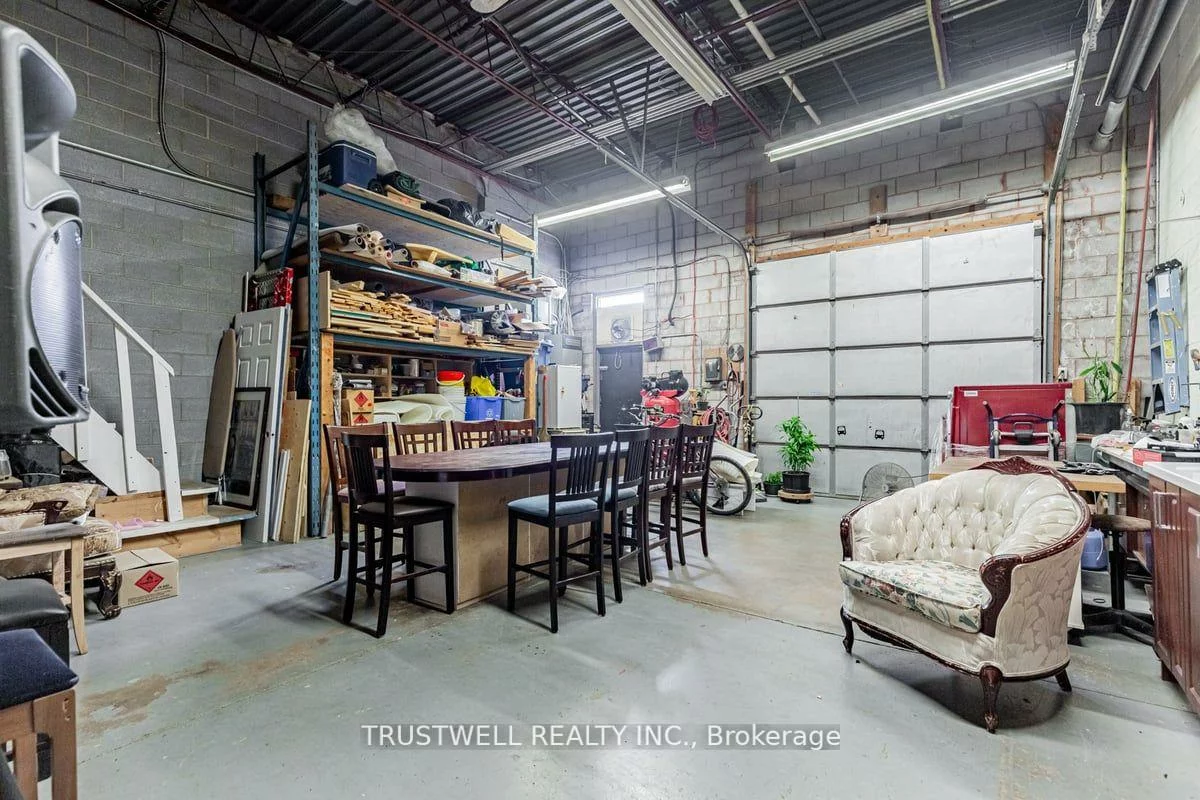 750, Oakdale, Glenfield-Jane Heights, Toronto