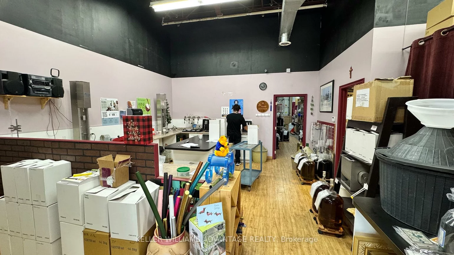 3220, Dufferin St, Yorkdale-Glen Park, Toronto