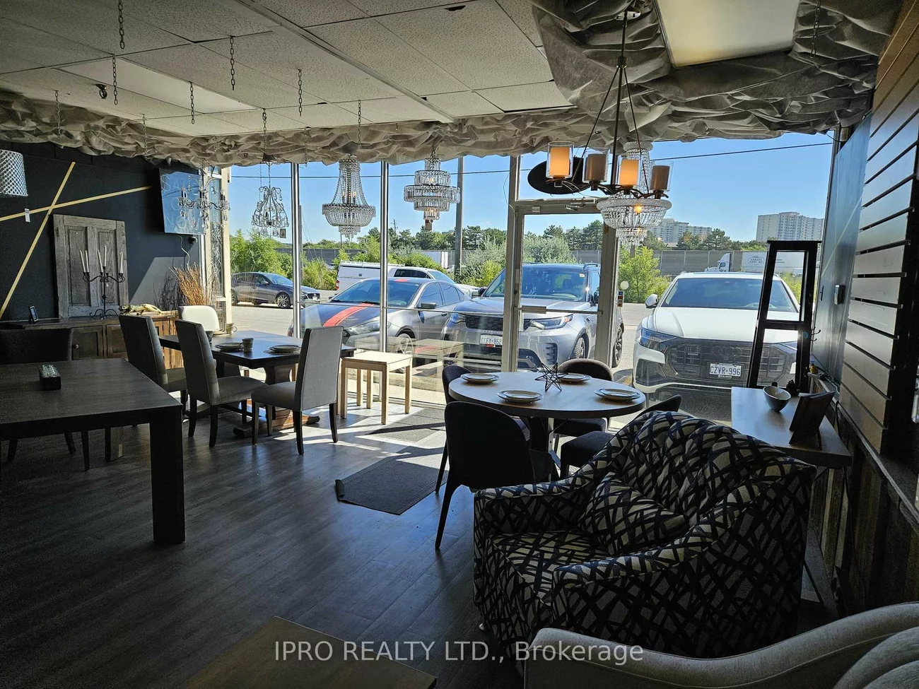 24, Ronson, West Humber-Clairville, Toronto