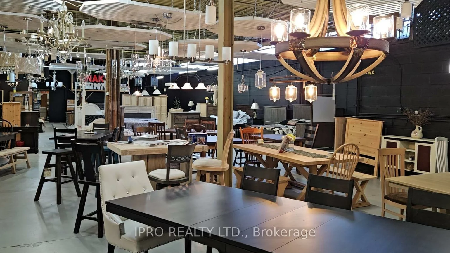 24, Ronson, West Humber-Clairville, Toronto