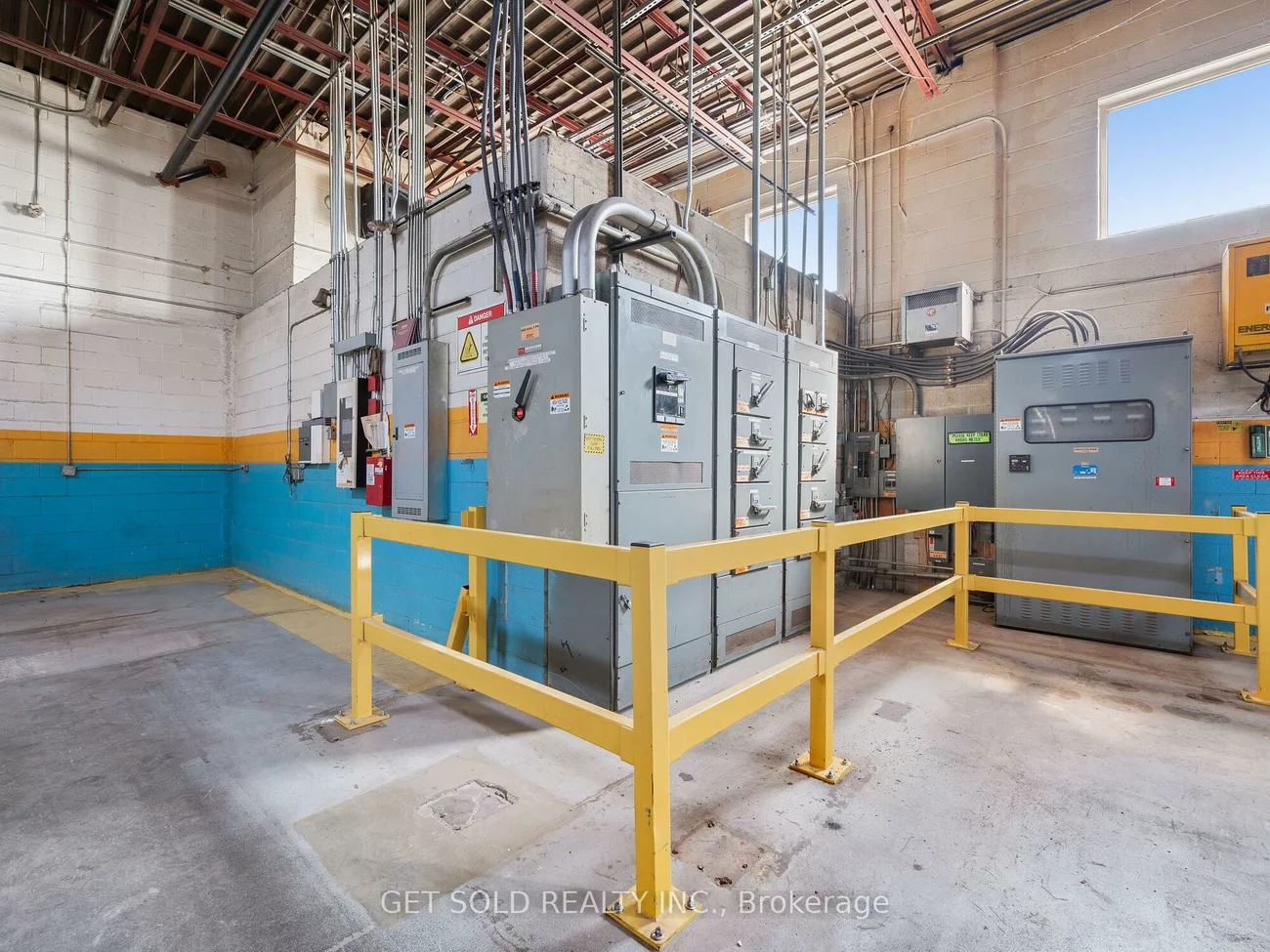 650, Fenmar, Humber Summit, Toronto