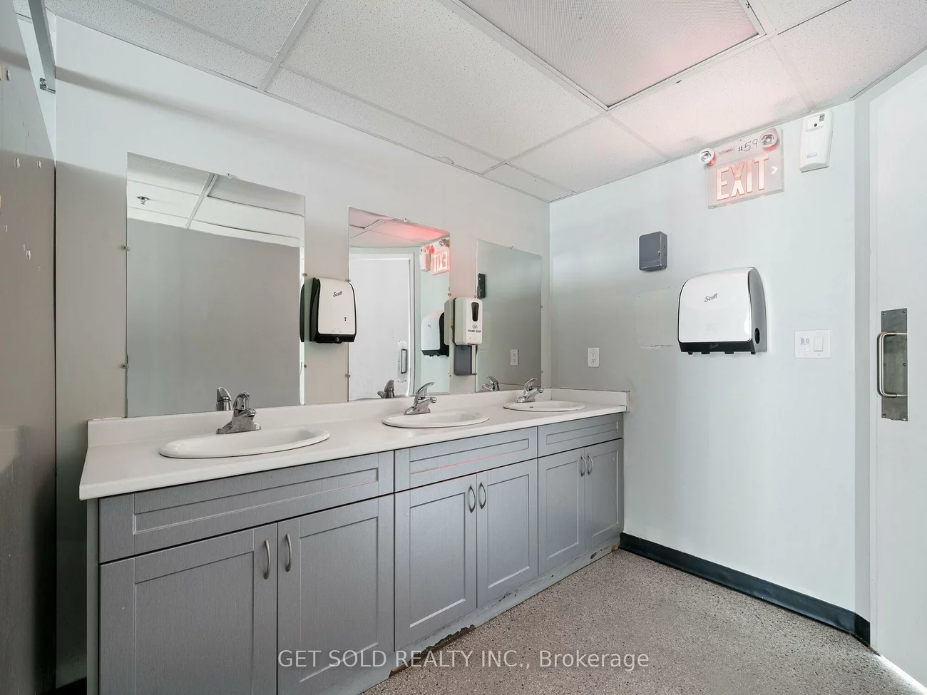 650, Fenmar, Humber Summit, Toronto