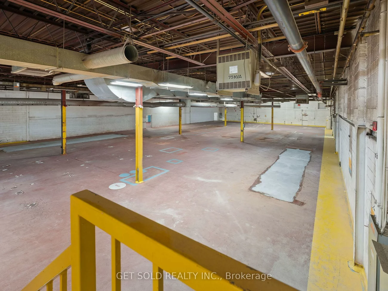650, Fenmar, Humber Summit, Toronto