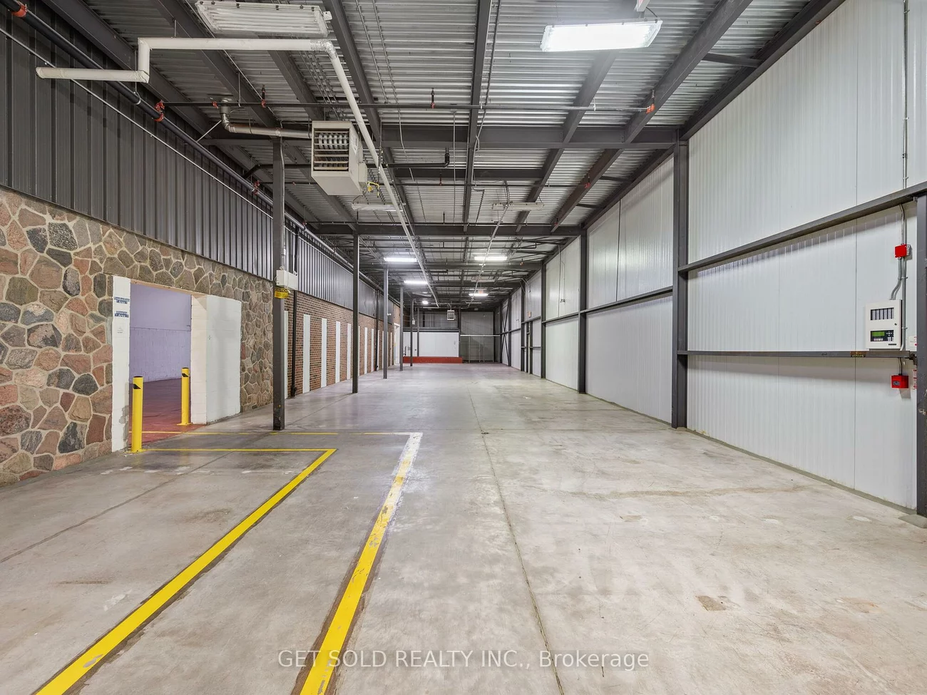 650, Fenmar, Humber Summit, Toronto