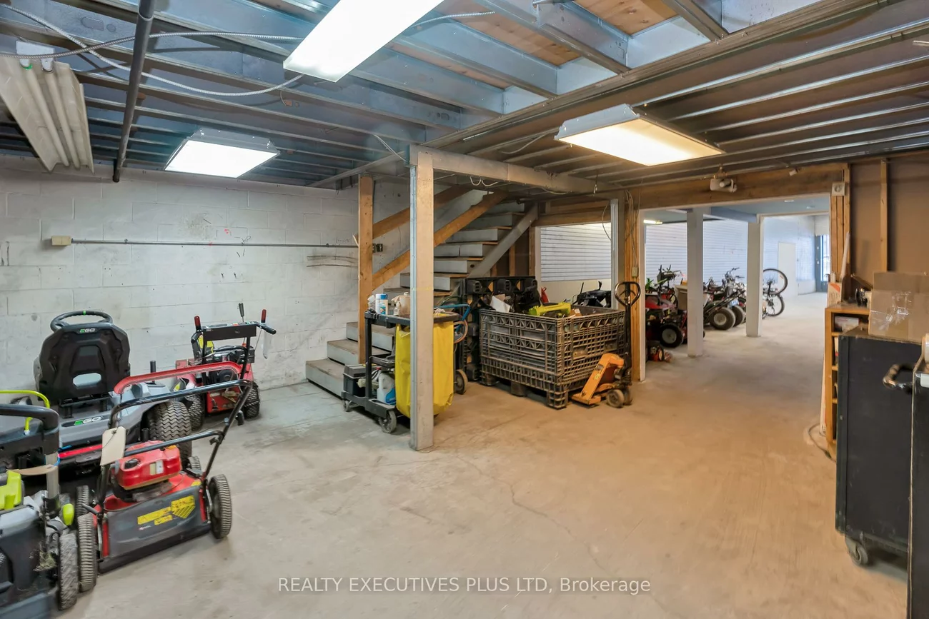 6921, Steeles, West Humber-Clairville, Toronto