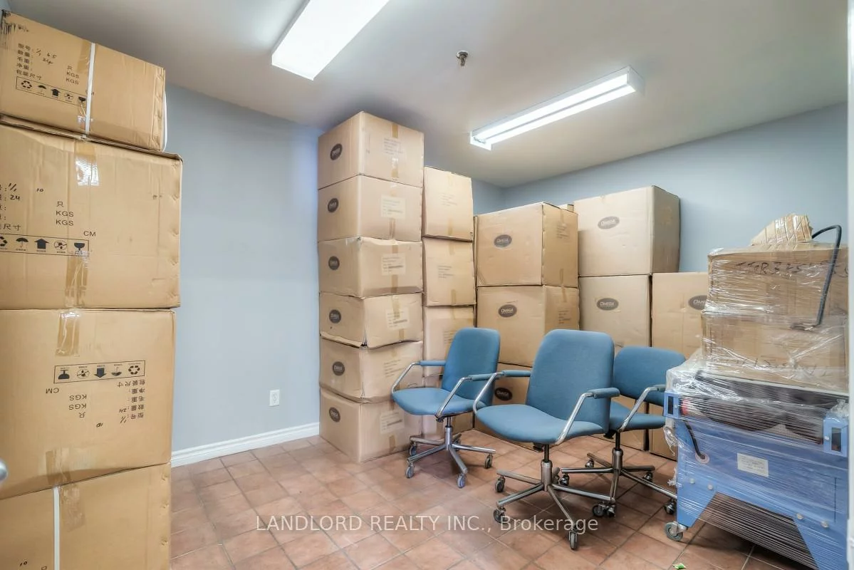 175, Toryork, Humber Summit, Toronto