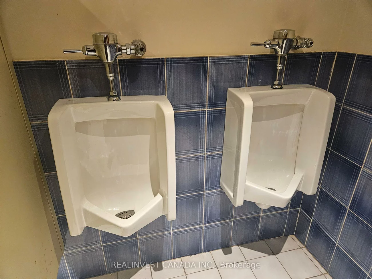795, Wilson, Downsview-Roding-CFB, Toronto