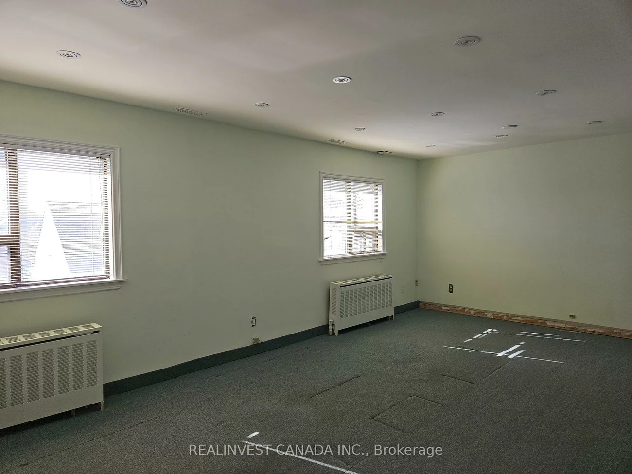 795, Wilson, Downsview-Roding-CFB, Toronto