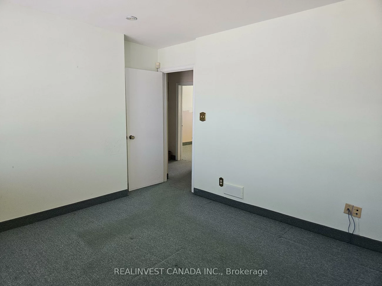 795, Wilson, Downsview-Roding-CFB, Toronto