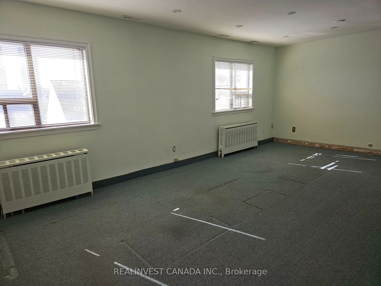 795, Wilson, Downsview-Roding-CFB, Toronto