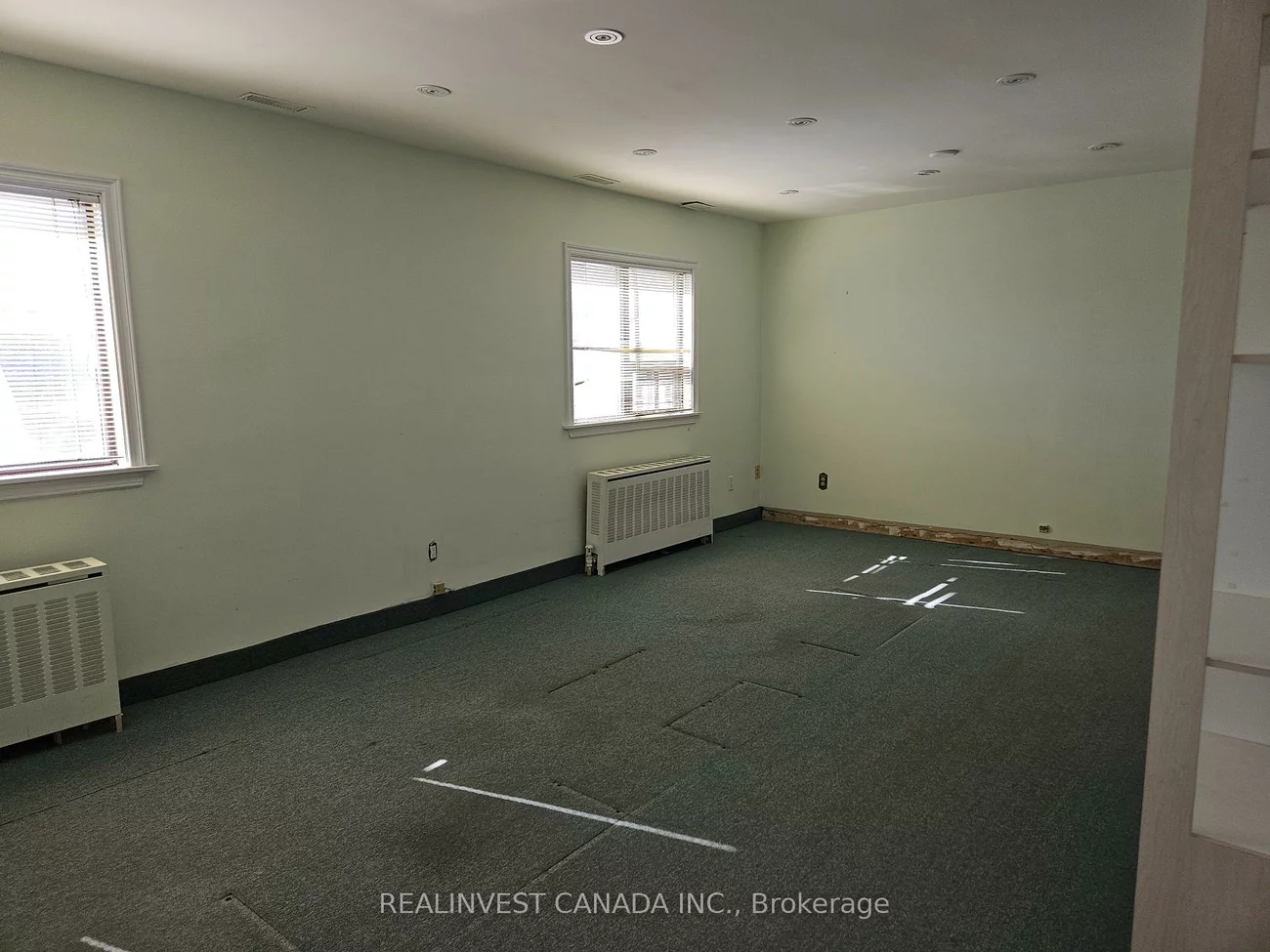 795, Wilson, Downsview-Roding-CFB, Toronto