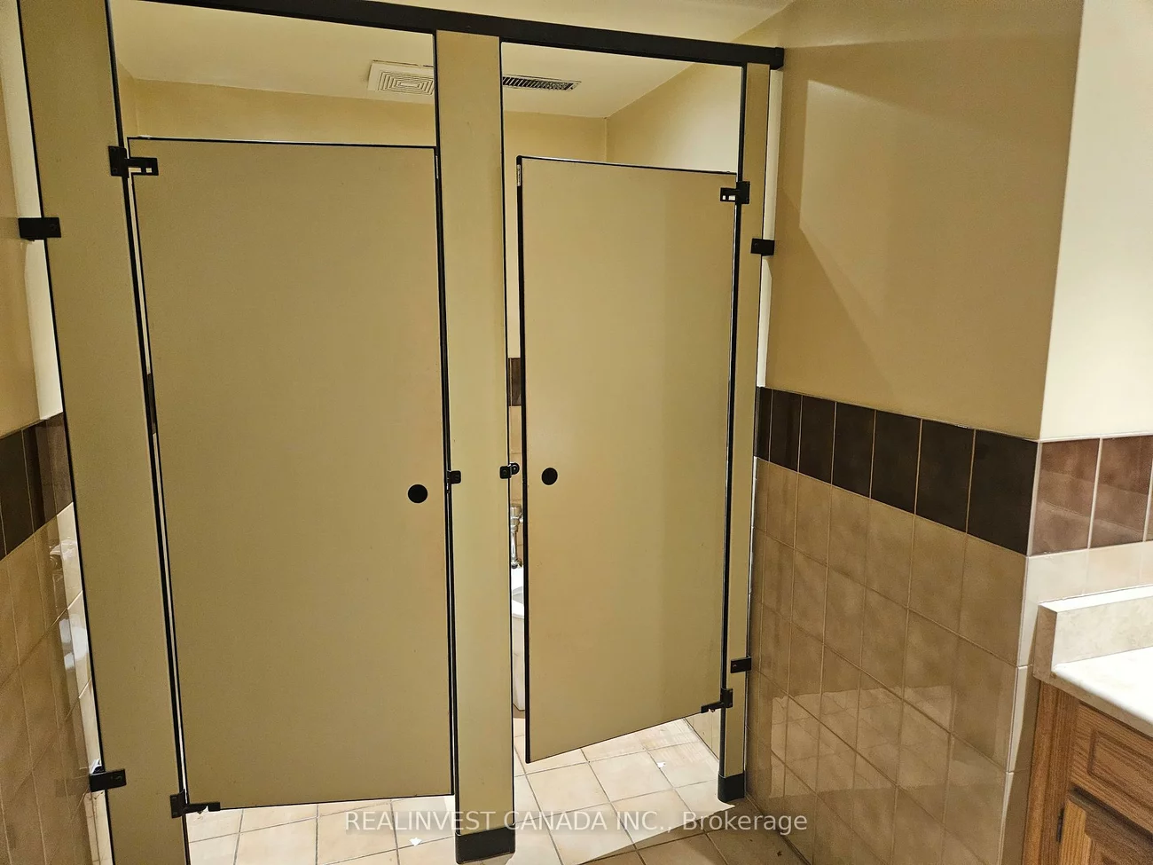 795, Wilson, Downsview-Roding-CFB, Toronto