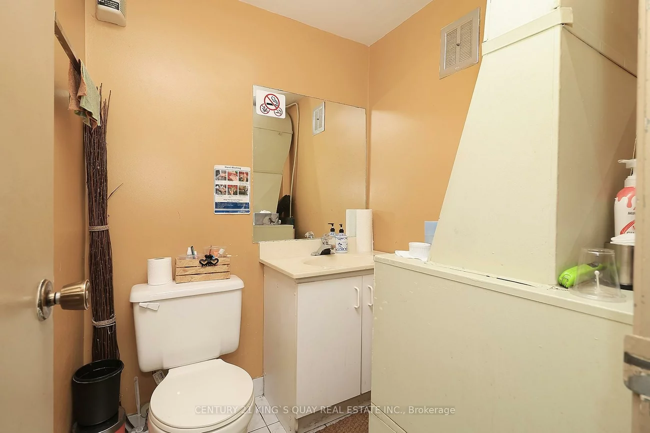 748, Wilson, Downsview-Roding-CFB, Toronto