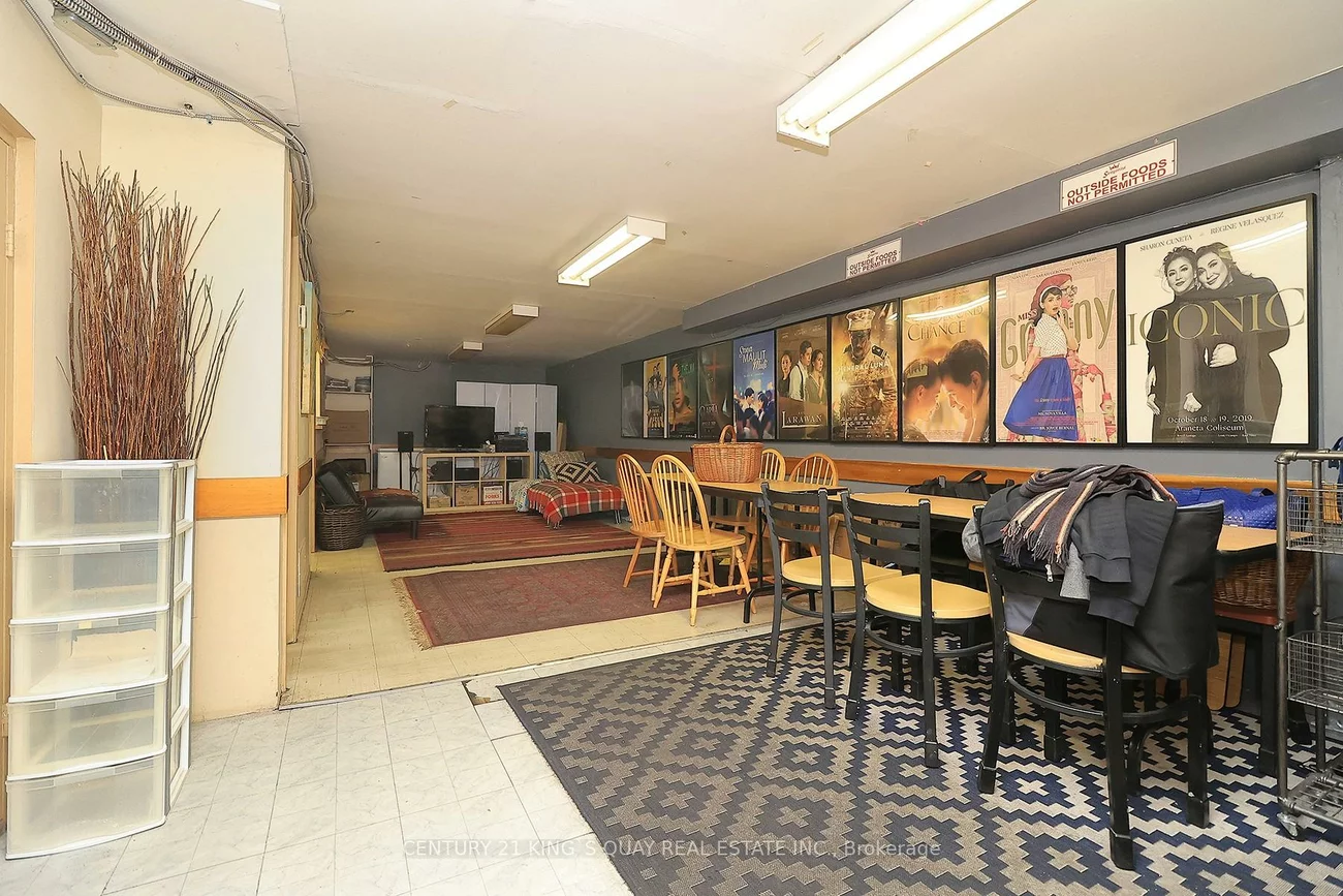748, Wilson, Downsview-Roding-CFB, Toronto