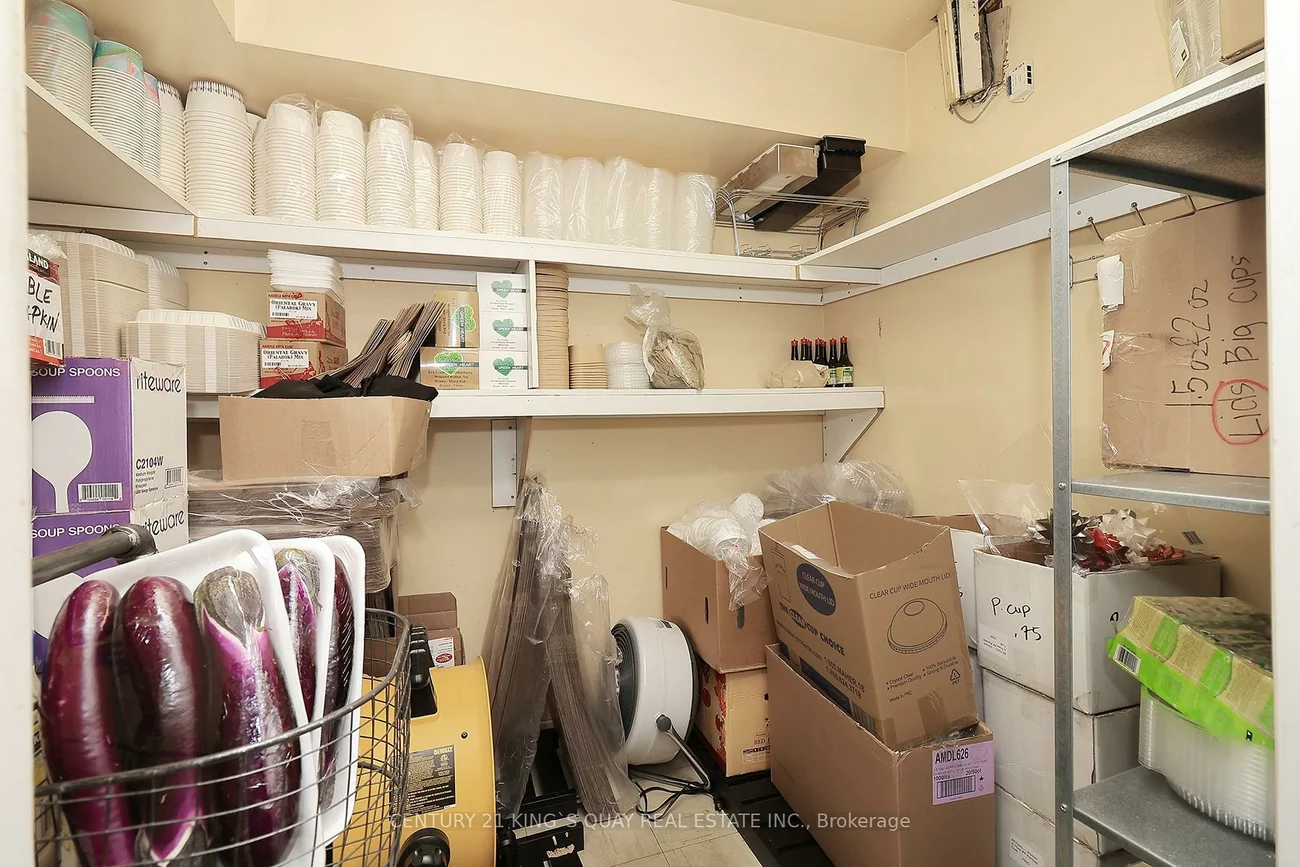 748, Wilson, Downsview-Roding-CFB, Toronto