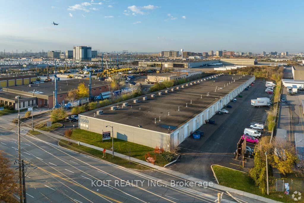 1040, Martin Grove, West Humber-Clairville, Toronto