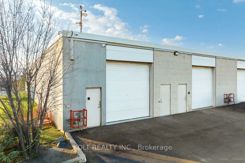 1040, Martin Grove, West Humber-Clairville, Toronto