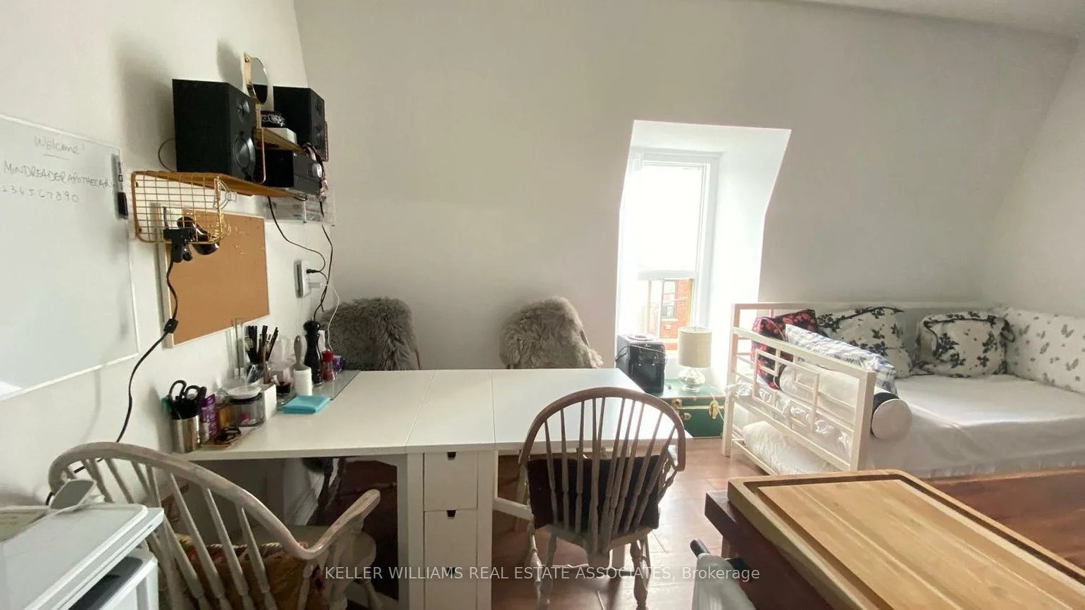 83, Elm, South Parkdale, Toronto