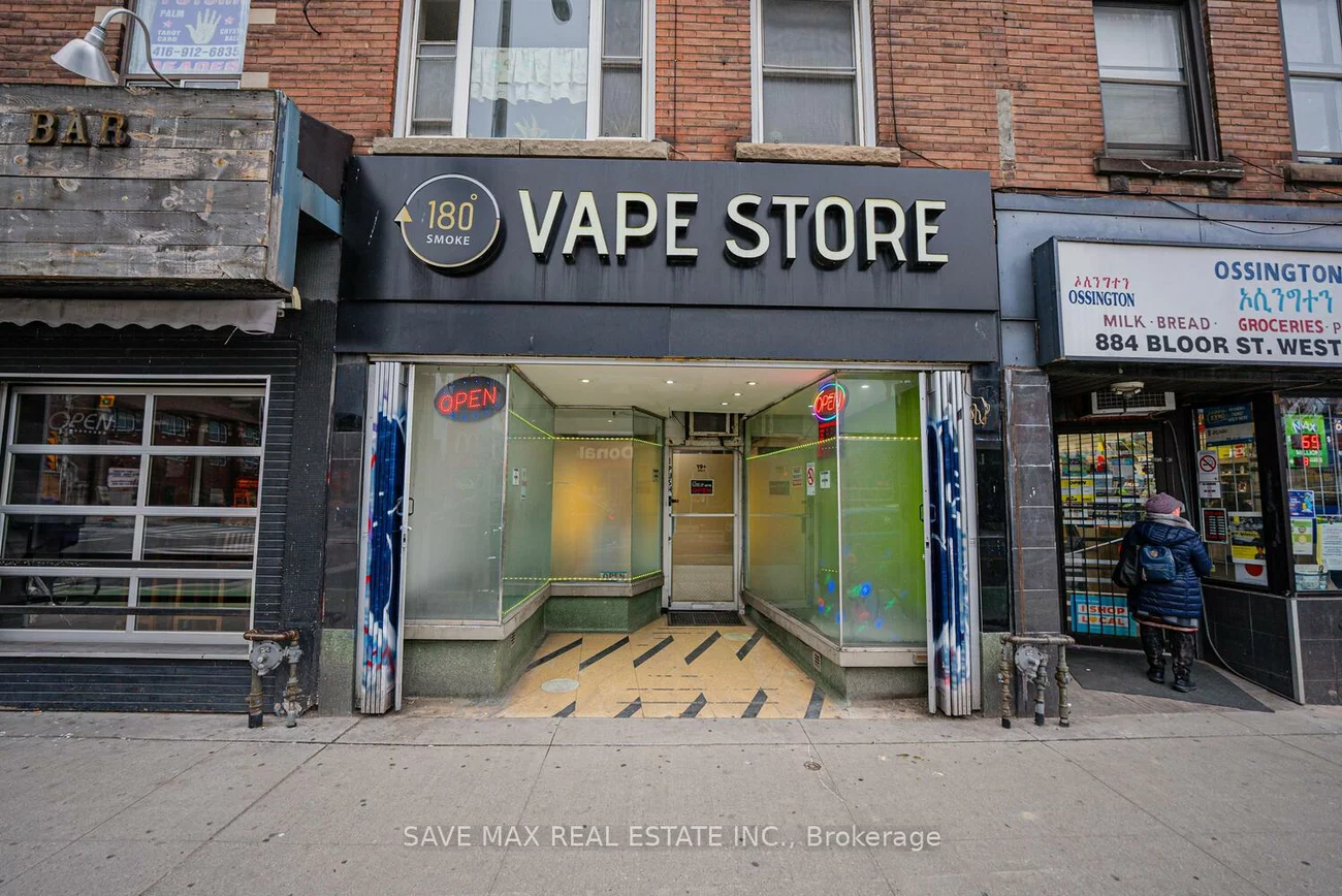 886, Bloor, Dovercourt-Wallace Emerson-Junction, Toronto