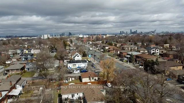 448, Browns, Alderwood, Toronto