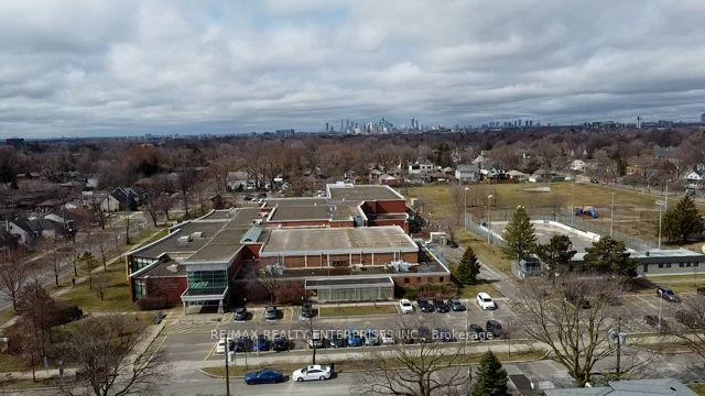 448, Browns, Alderwood, Toronto