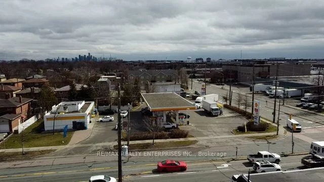 448, Browns, Alderwood, Toronto