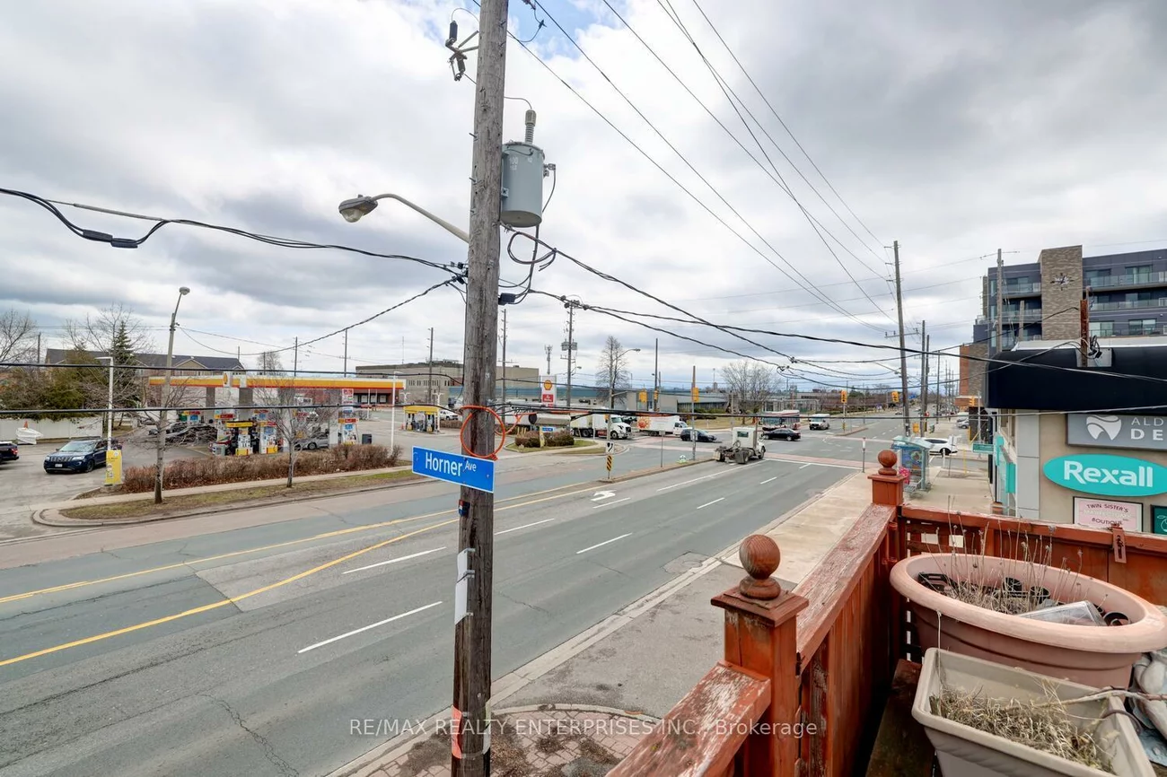 448, Browns, Alderwood, Toronto