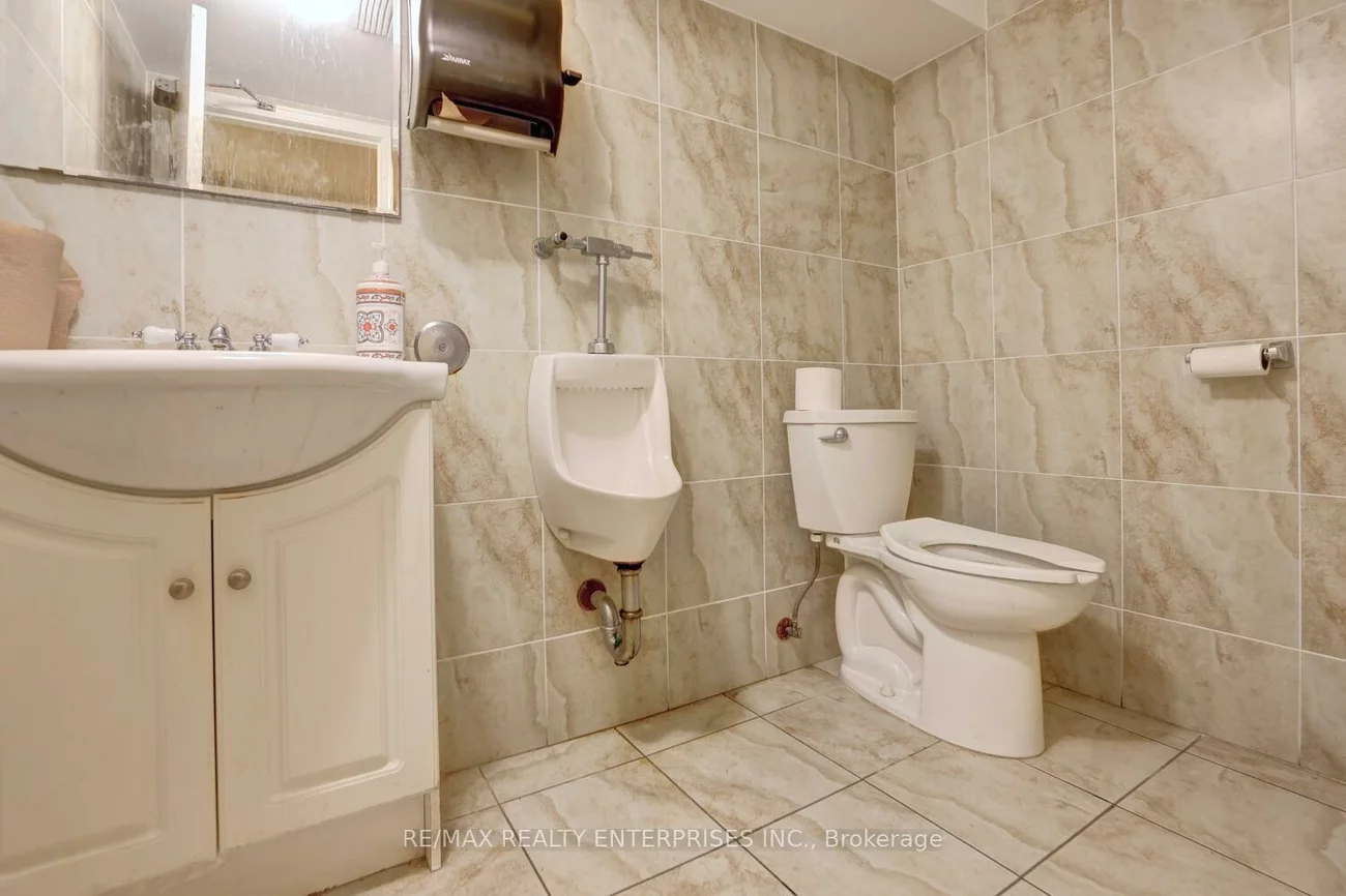 448, Browns, Alderwood, Toronto