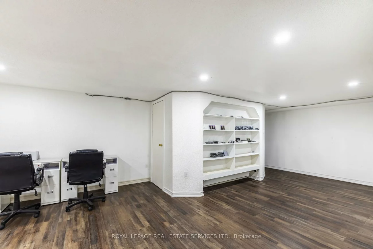 727, The Queensway, Stonegate-Queensway, Toronto
